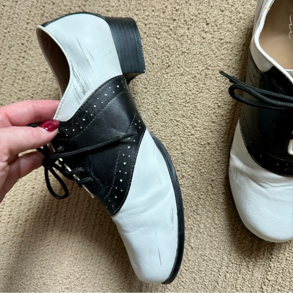 Saddle Shoes Vintage Style 1950s Inspired - Picture 3 of 7